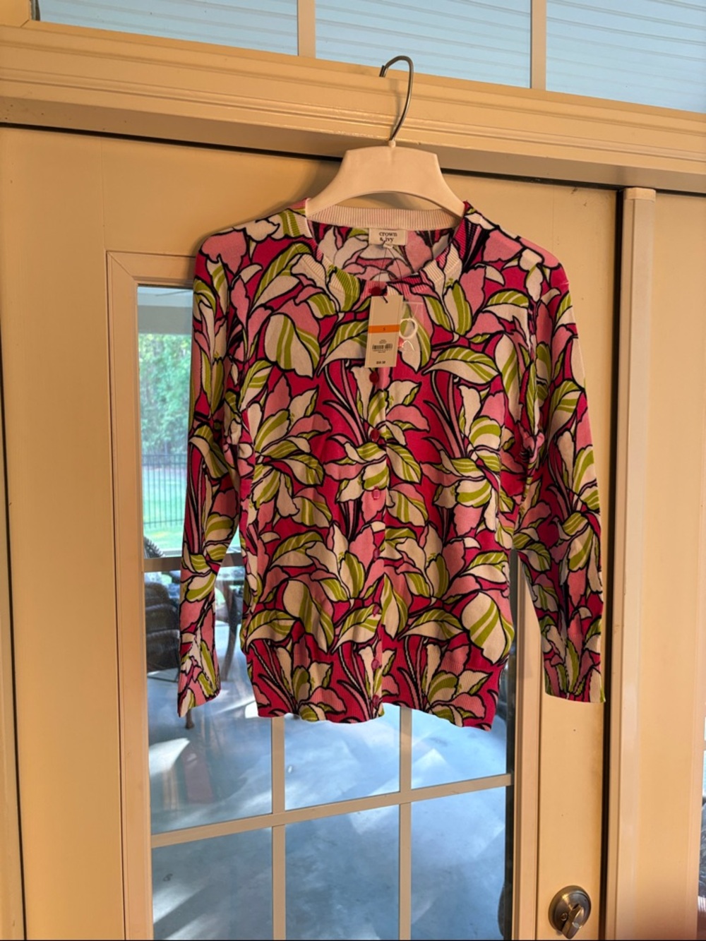 Crown & Ivy Colorful Pink Floral Button-Front Cardigan